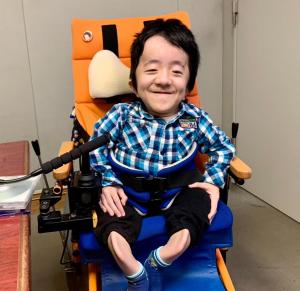 秋山大輝