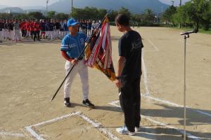 優勝旗返還