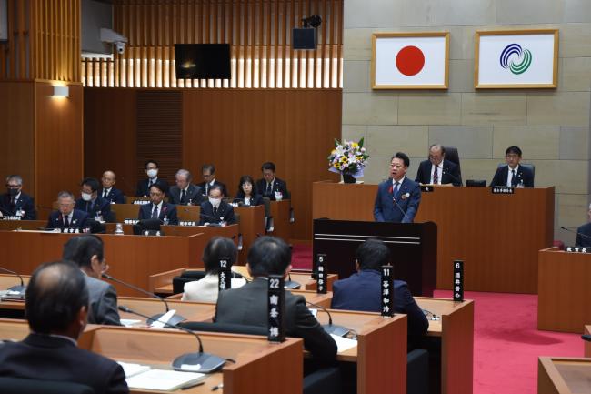12月定例市議会　会式　写真