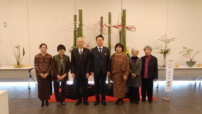 第28回諫早いけばな連盟花展　写真