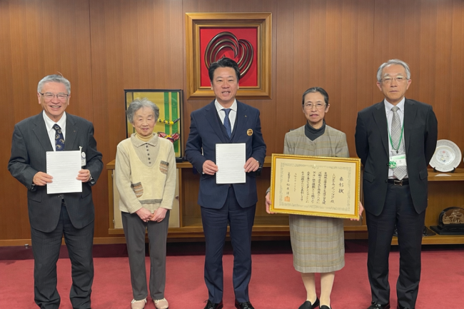 表敬【点訳友の会ムッツゴロさん】写真
