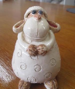 くるくる模様の羊