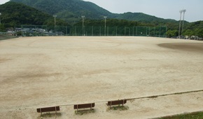 飯盛グラウンドソフトボール場