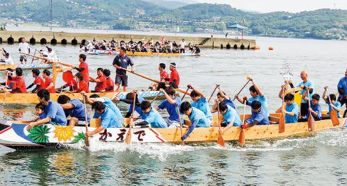 写真：ききつ船津ペーロン大会の風景