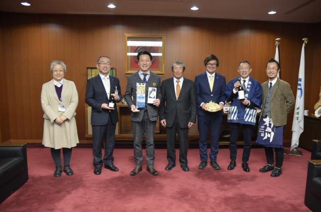 （株）杵の川　瀬頭信介社長　諫早湾漁協　野田清一組合長の写真