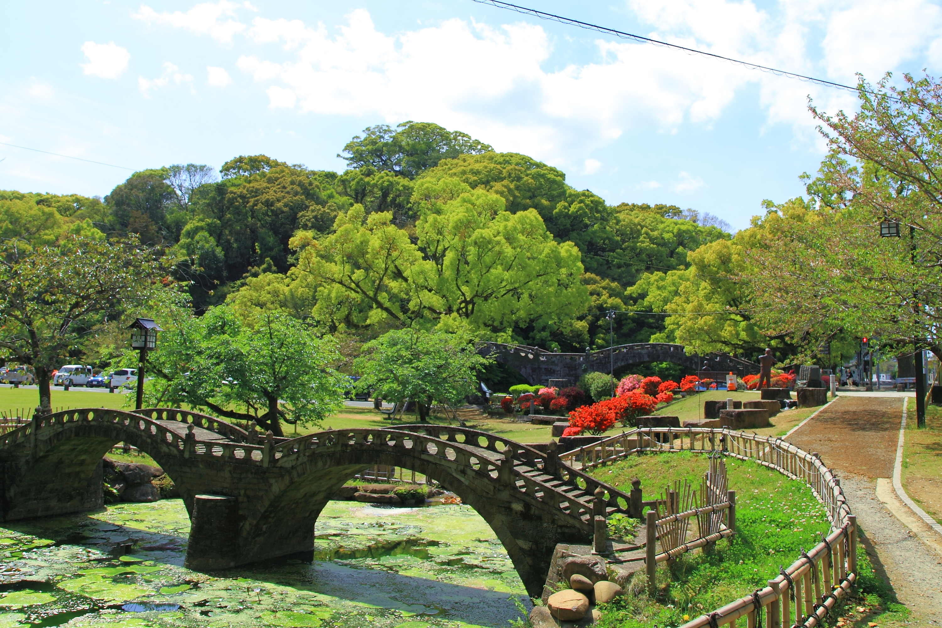 春のミニ眼鏡橋と眼鏡橋