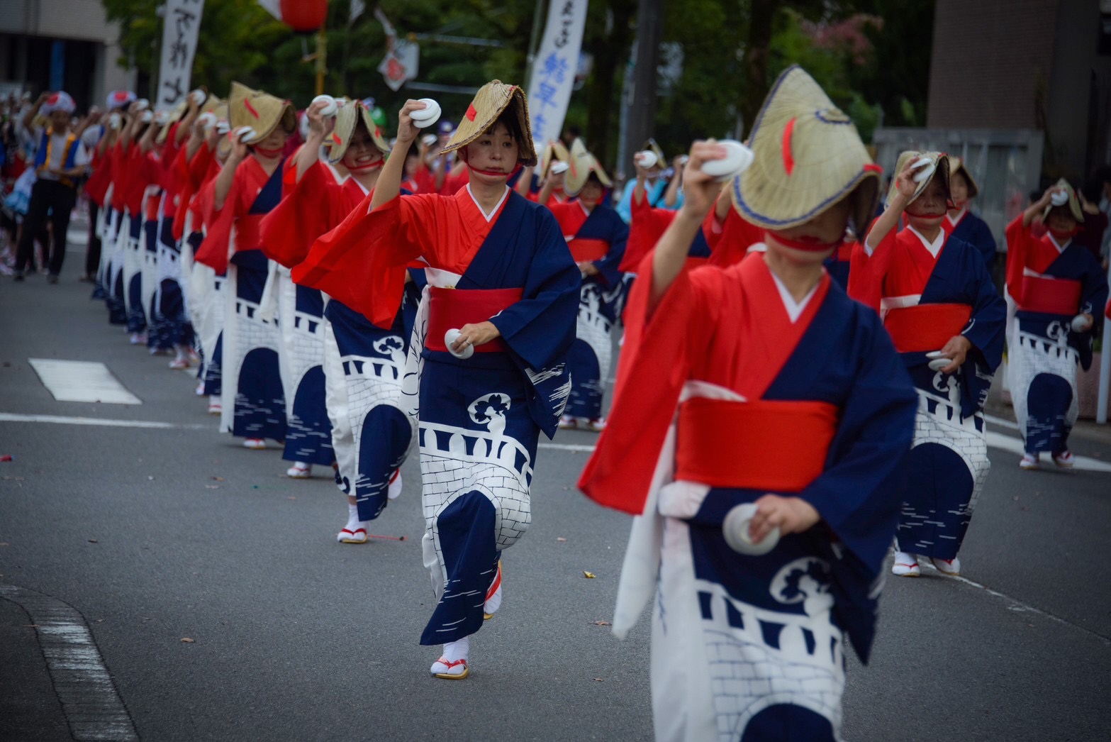 のんのこ皿踊り街踊り